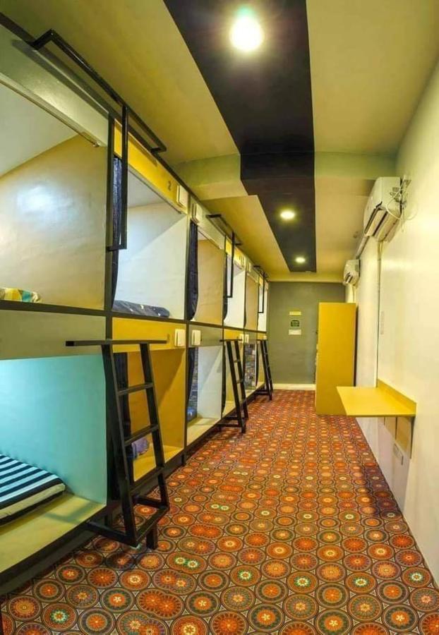Napsule Suites Davao Экстерьер фото